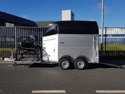 bockmann trailer met koetsenfame mentrailer veluw putten nieuw